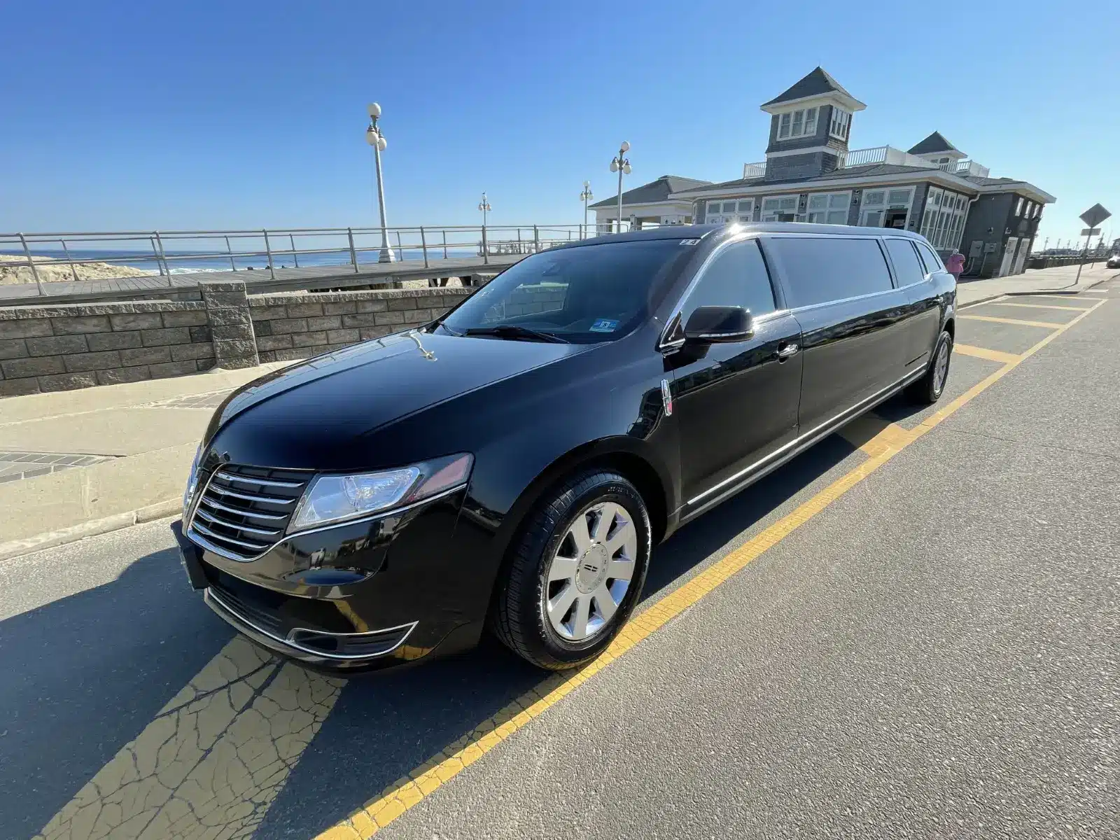 01-First-Class-Limousine-Lincoln-MKT-Stretch-Limo-02-copy